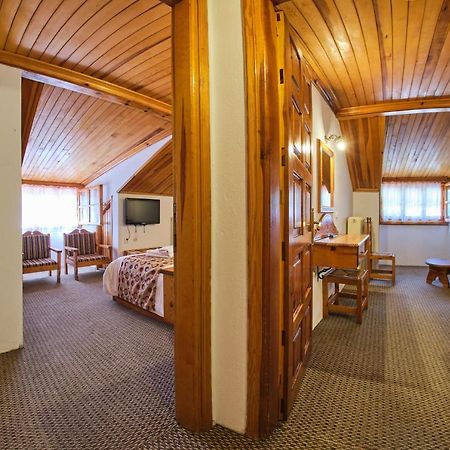 Hotel Victoria メツォヴォ エクステリア 写真