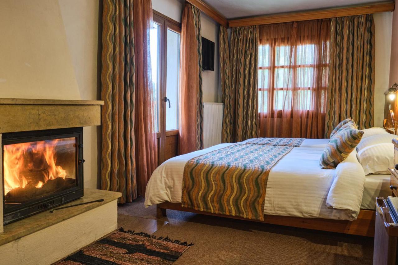 Hotel Victoria メツォヴォ エクステリア 写真
