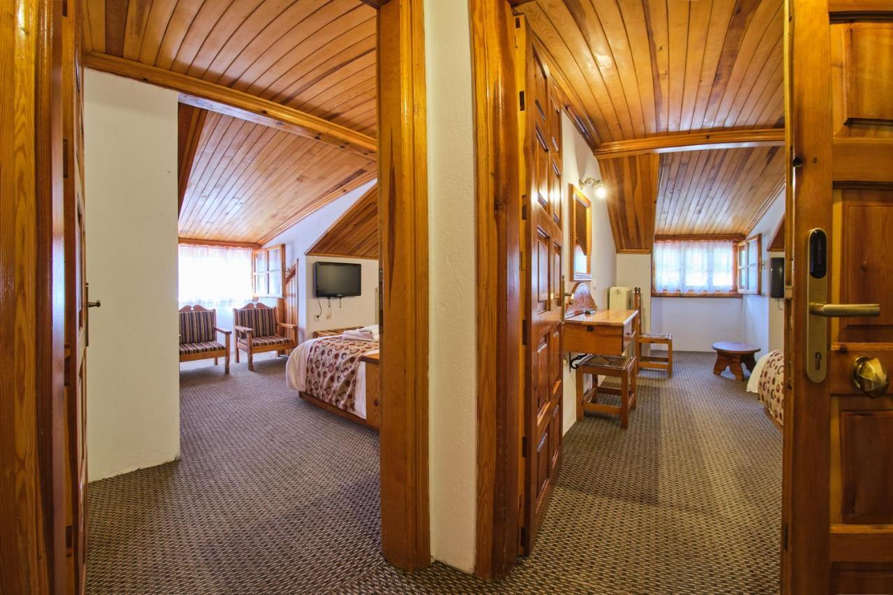 Hotel Victoria メツォヴォ エクステリア 写真